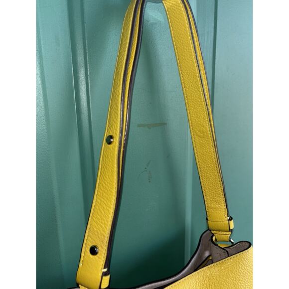 Kate Spade Marti large bucket bag in yellow pebbled leather - Picture 6 of 16